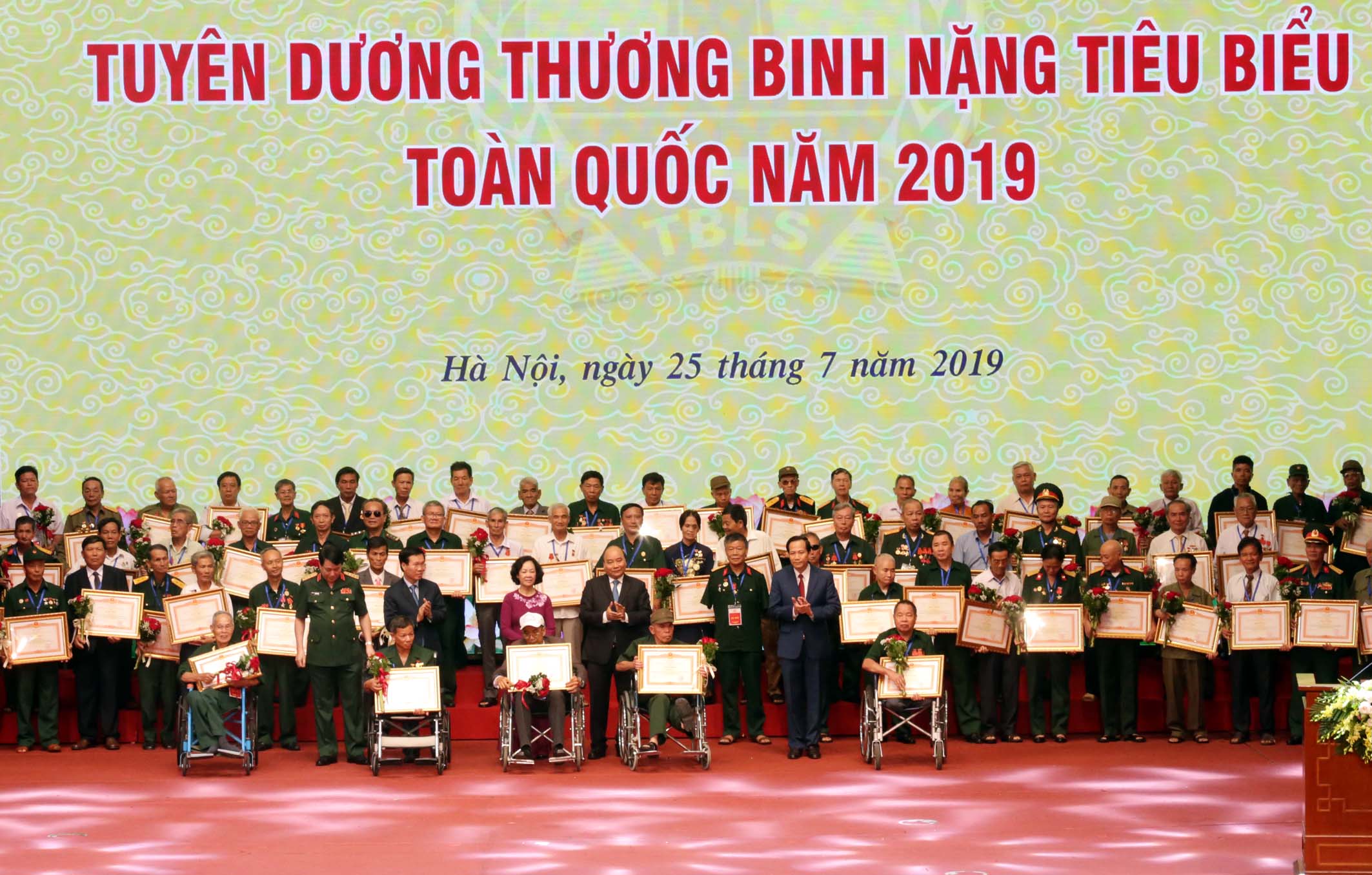 Thủ tướng Nguyễn Xuân Phúc tại Lễ tuyên dương thương binh nặng tiêu biểu toàn quốc năm 2019